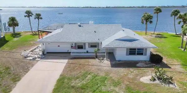 28 SOUTHWIND DRIVE