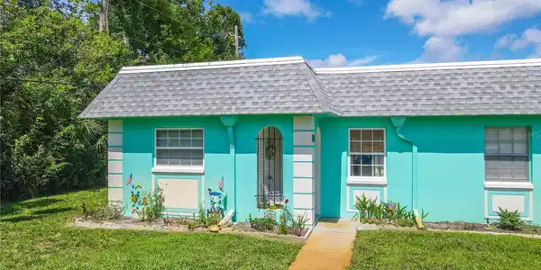 4224 PRINCE PLACE