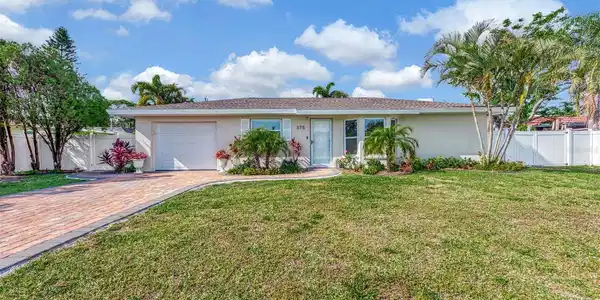375 REDWOOD ROAD