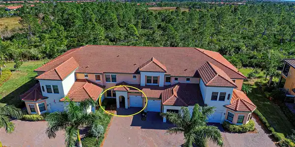 10059 CROOKED CREEK DRIVE