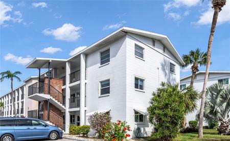 5909 GARDEN LANE