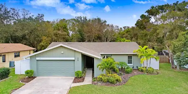 328 N BAY HILLS BOULEVARD