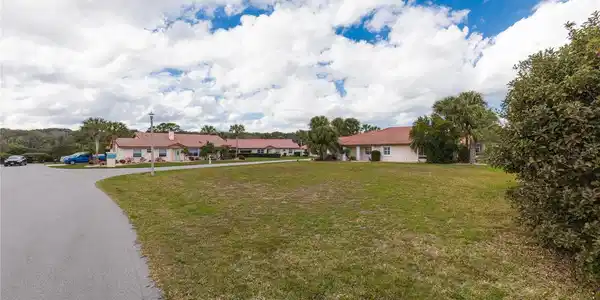 11 SAN LUIS LANE