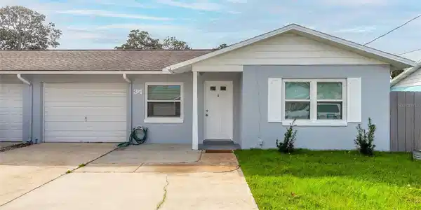 34 LAUGHING GULL LANE