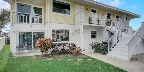 999 INLET CIRCLE