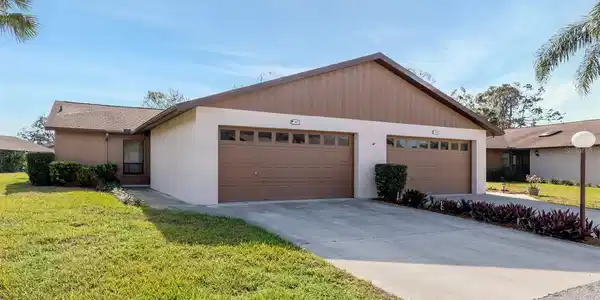 401 CURRY STREET