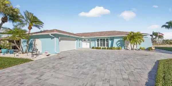4952 MARLIN DRIVE