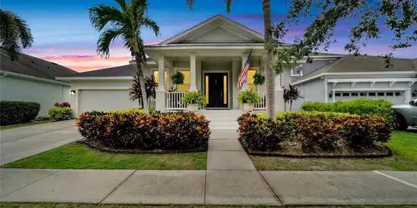 544 MANNS HARBOR DRIVE