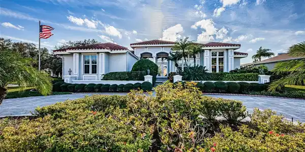 5902 PELICAN BAY PLAZA S