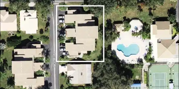 400 CARRIAGE HOUSE LANE