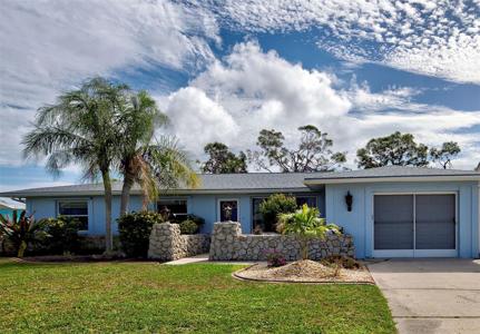 17 OAKLAND HILLS COURT