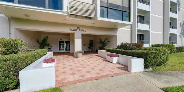 851 BAYWAY BOULEVARD