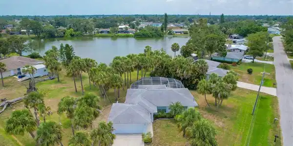 580 DOLPHIN ROAD