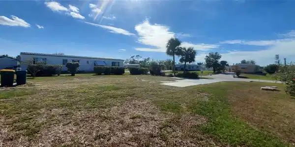 1323 MALLARD DRIVE