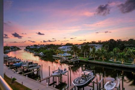 1709 N TAMIAMI TRAIL