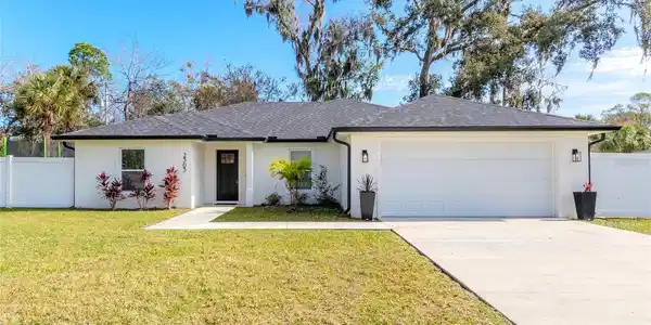 2303 ROYAL PALM DRIVE