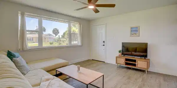 Image 4 Image 4