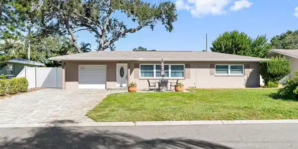 13725 BERMUDA DRIVE