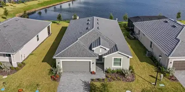 7875 LAKES EDGE LANE