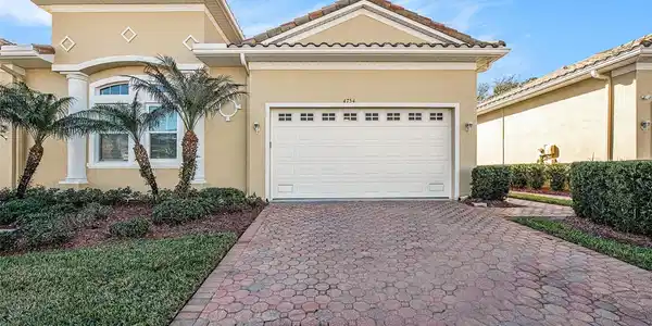 4754 SQUARE RIGGER COURT