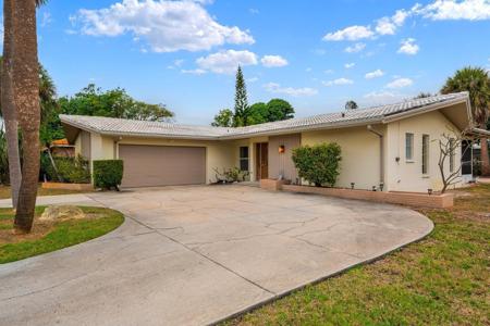 13941 KIMBERLY DRIVE