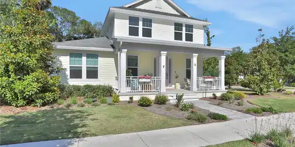 2 SHADY OAK LANE