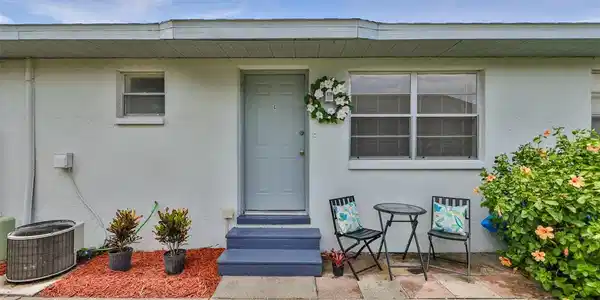 1041 APOLLO BEACH BOULEVARD