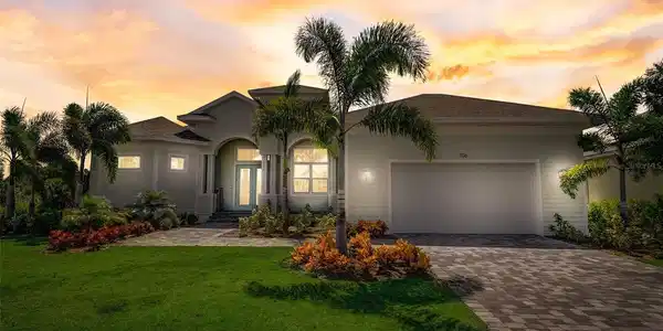 706 MANNS HARBOR DRIVE