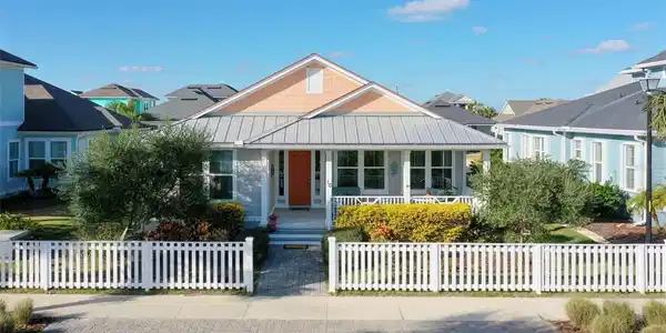 10 LAUGHING GULL LANE