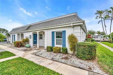 9822 DESOTO COURT