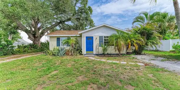 1300 LOMA LINDA COURT