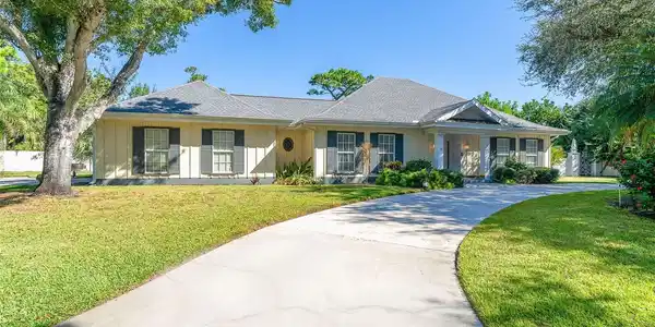 12 GOLF VIEW DRIVE