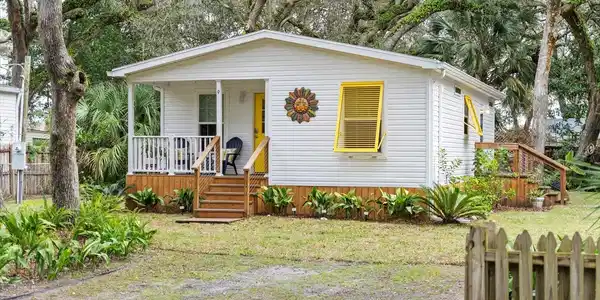 9 CHEROKEE AVENUE
