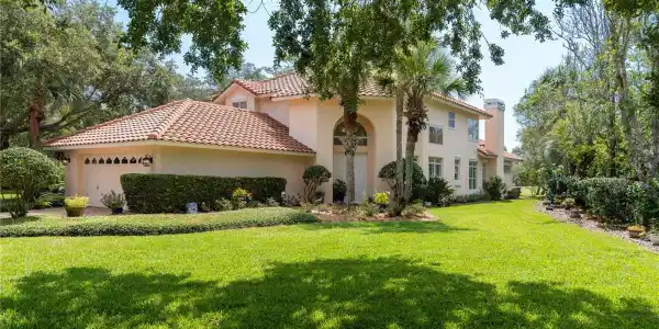 2 MADEIRA COURT