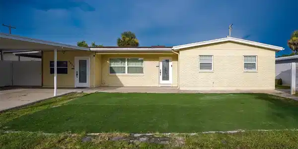 5605 SANTA MONICA DRIVE