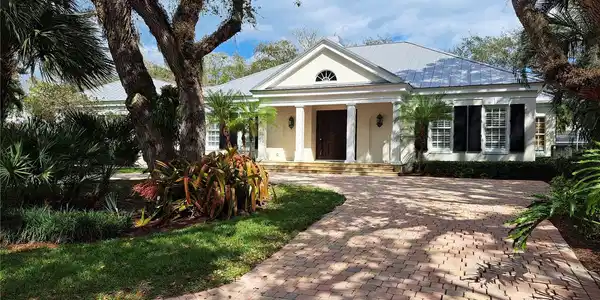 1516 W CAMINO DEL RIO