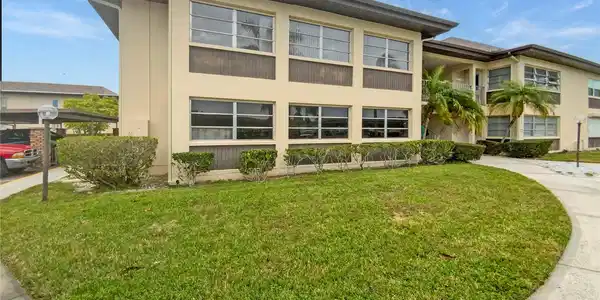 5123 TOPAZ LANE