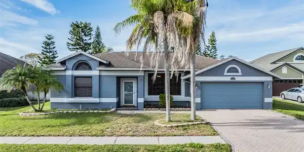 8706 CHARMING KNOLL COURT
