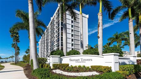 11 SUNSET DRIVE