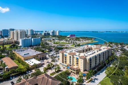 1064 N TAMIAMI TRAIL