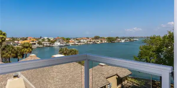 415 ISLAND WAY