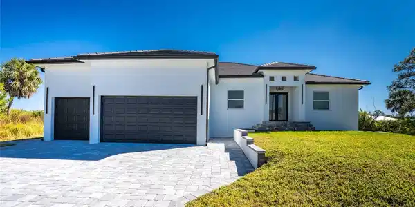 576 MCDILL DRIVE