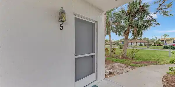 1 QUAILS RUN BOULEVARD