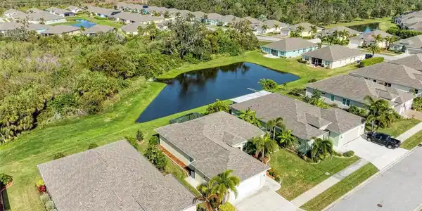 591 BARNACLE COURT