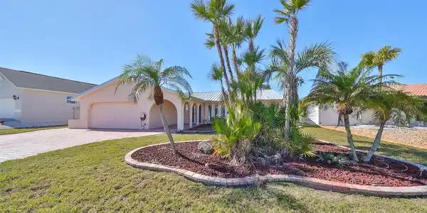 6504 SENEGAL PALM WAY