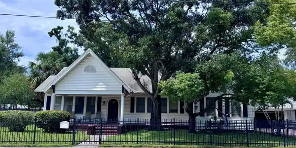 315 S BERMUDA BOULEVARD