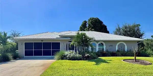 9405 SPRING CIRCLE