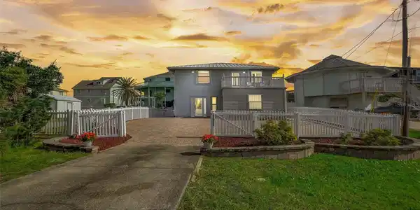 6343 TURTLEMOUND ROAD