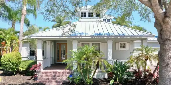 5413 MERRITT ISLAND DRIVE