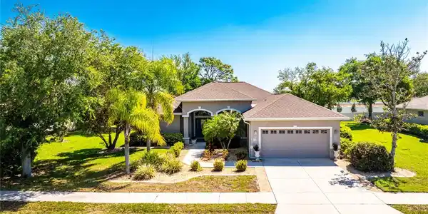 872 CLEAR LAKE DRIVE